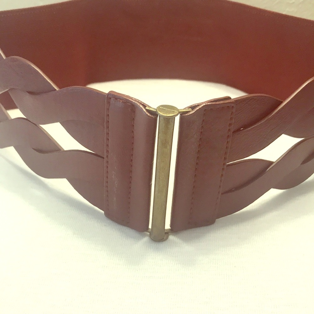 Bundle Me! Vegan Leather & Stretch Back Belt